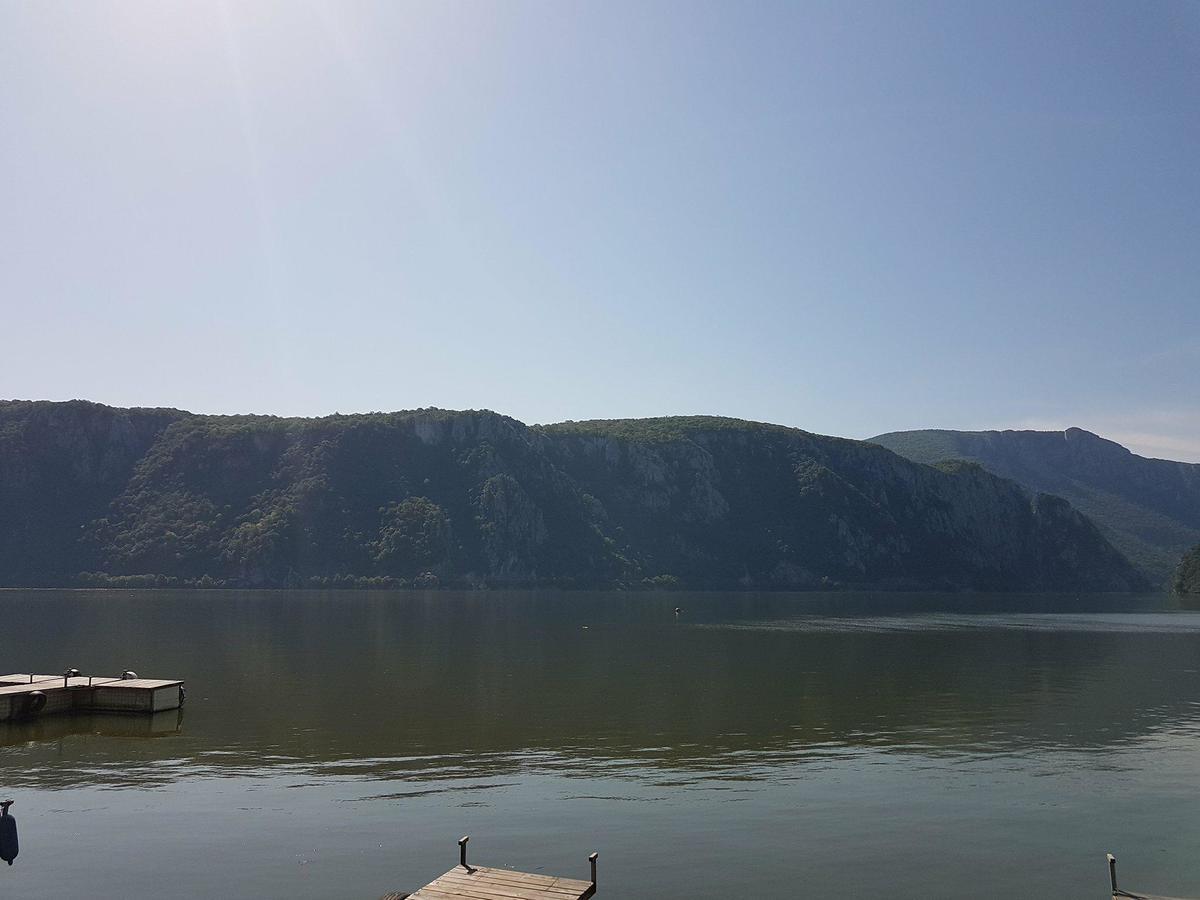 Vila Hercules Дубова Экстерьер фото